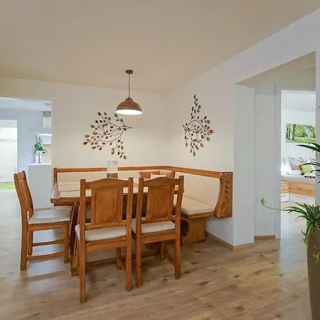 Auszeit Steiraland 2 Mit Jacuzzi Und Swimmingpool Holiday home Sankt Peter-Freienstein