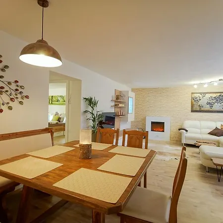 Holiday home Auszeit Steiraland 2 Mit Jacuzzi Und Swimmingpool